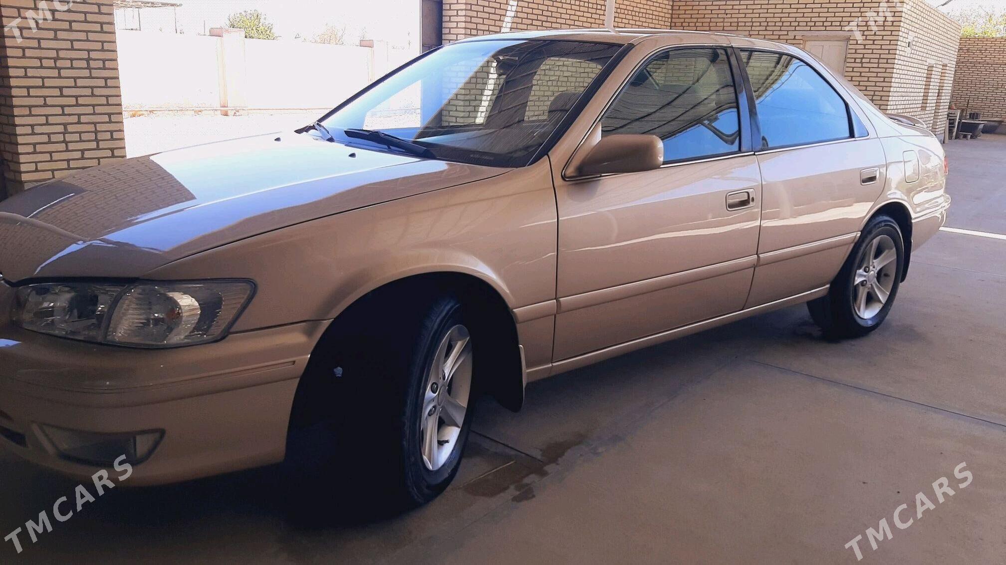 Toyota Camry 2001 - 174 000 TMT - Мары - img 9