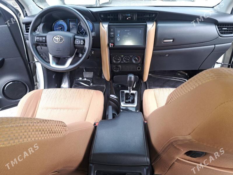Toyota Fortuner 2021 - 570 000 TMT - Aşgabat - img 6