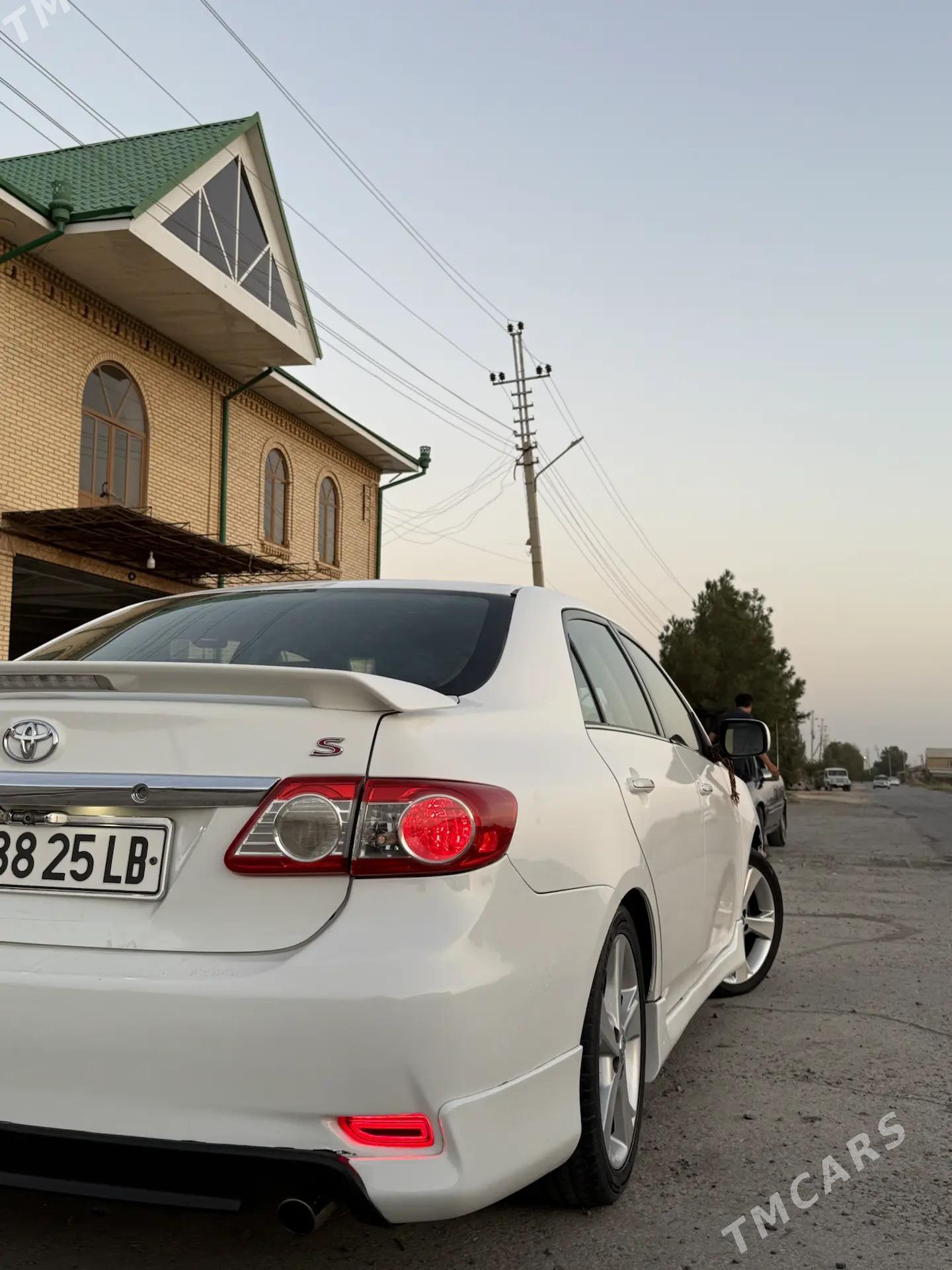 Toyota Corolla 2011 - 160 000 TMT - Чарджоу - img 6