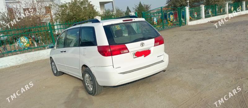Toyota Sienna 2003 - 158 000 TMT - Байрамали - img 3