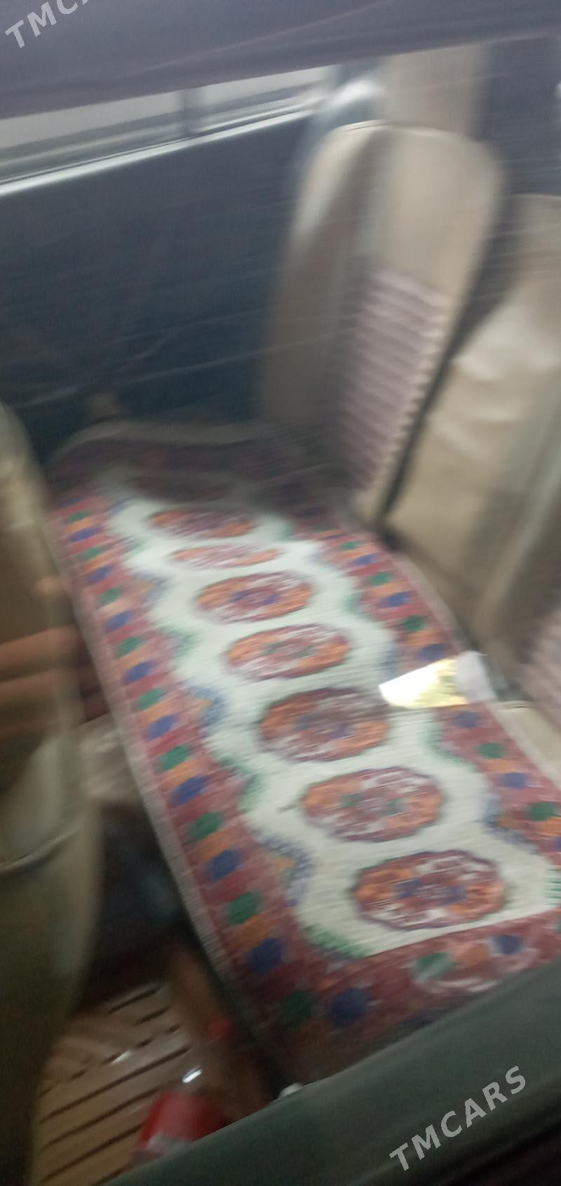 Nissan Maxima 1996 - 45 000 TMT - Газаджак - img 4