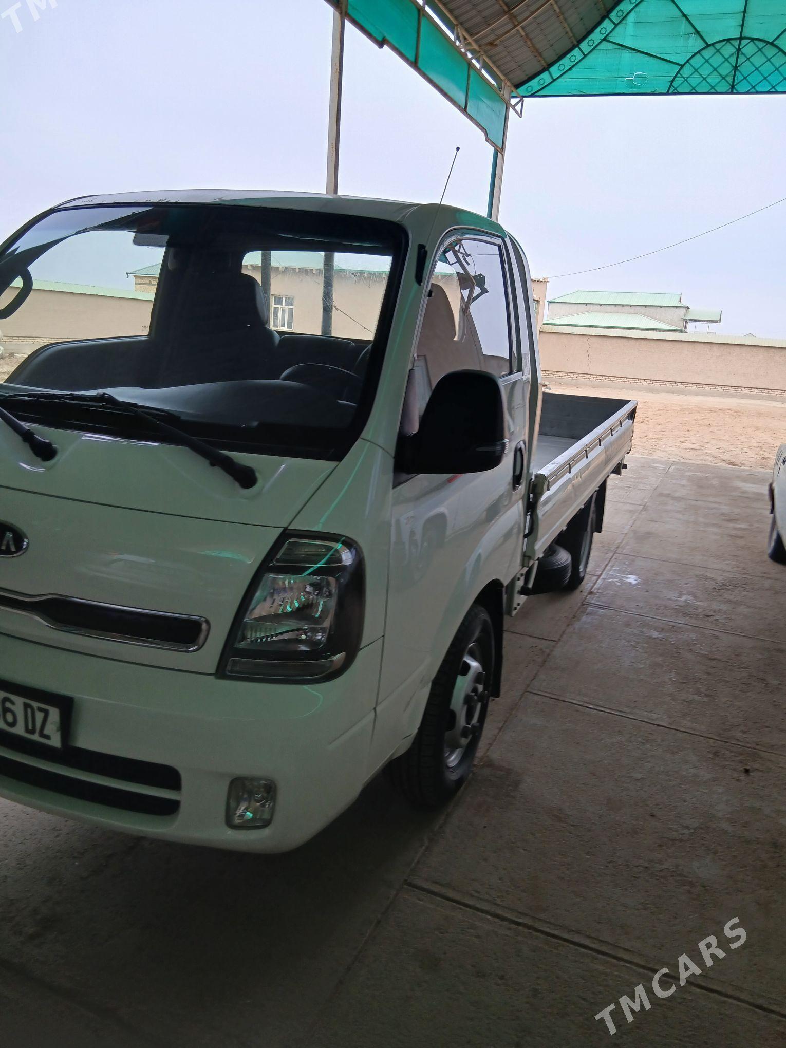 Kia Bongo 2020 - 280 000 TMT - Гурбансолтан Едже - img 2