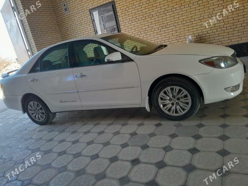 Toyota Camry 2002 - 155 000 TMT - Halaç - img 3