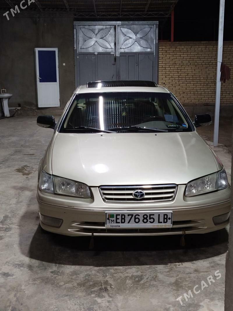 Toyota Camry 2001 - 160 000 TMT - Туркменабат - img 1