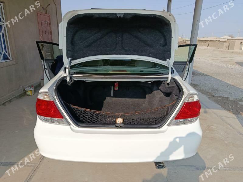 Toyota Camry 2004 - 156 000 TMT - Kaka - img 5