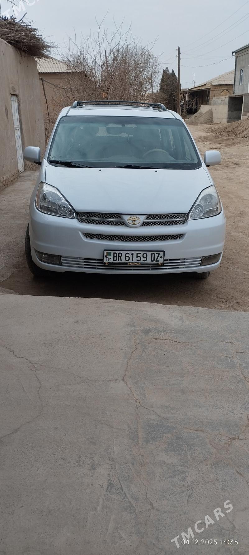 Toyota Sienna 2004 - 265 000 TMT - Гурбансолтан Едже - img 4