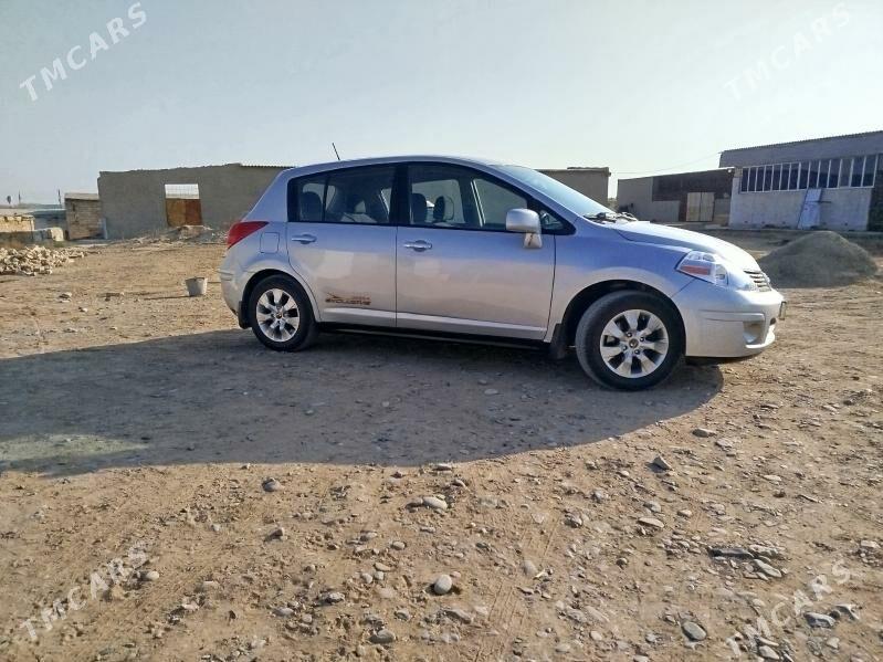 Nissan Versa 2012 - 100 000 TMT - Ёлётен - img 5