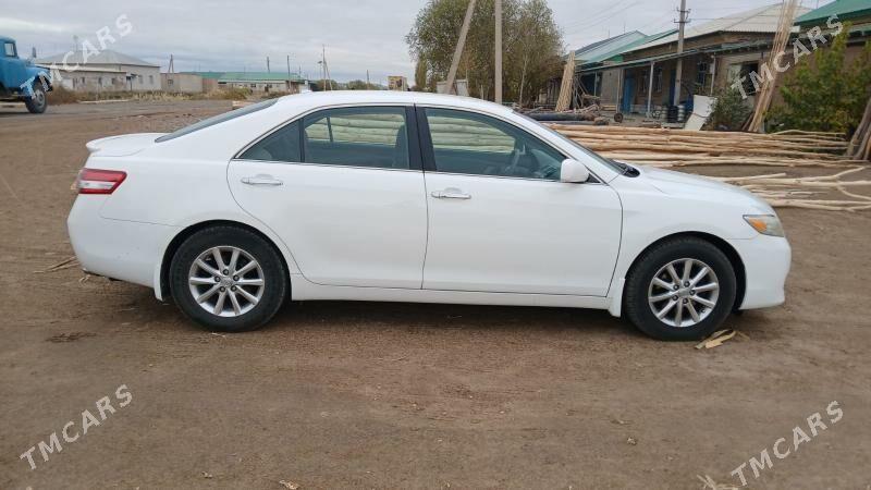 Toyota Camry 2011 - 240 000 TMT - Кёнеургенч - img 3