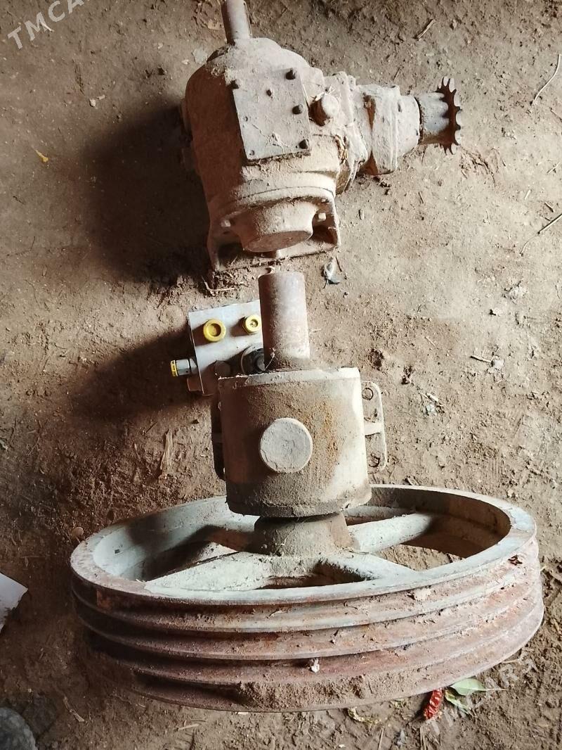 T 28X4 1990 - Şabat etr. - img 3