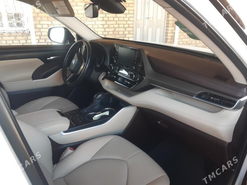 Toyota Highlander 2020 - 568 000 TMT - Мары - img 3