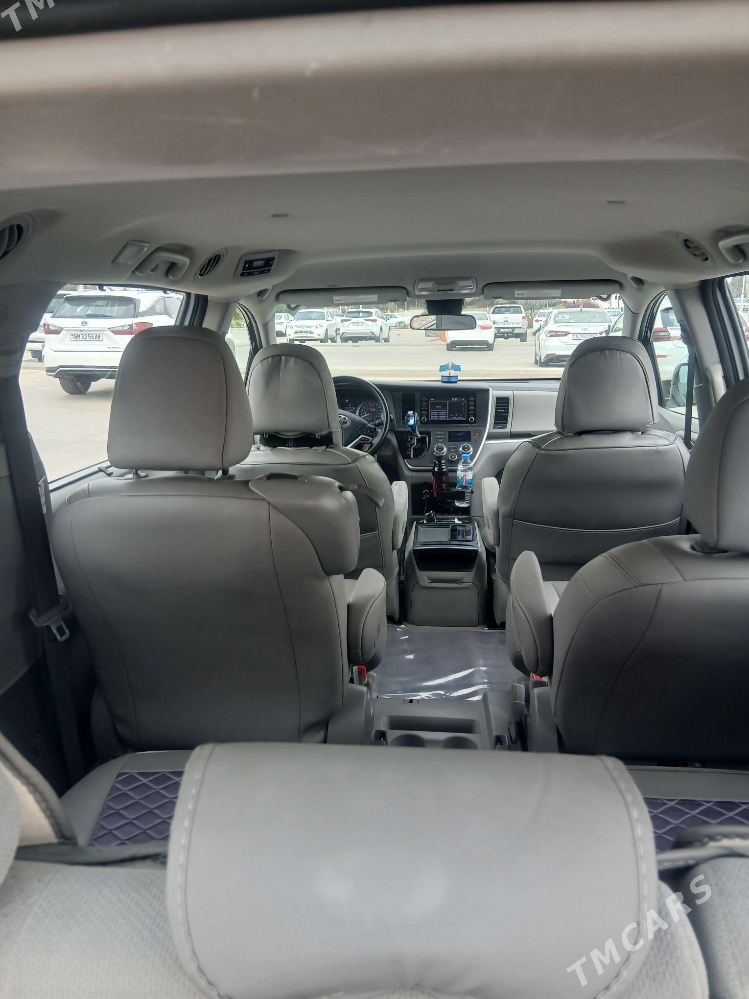 Toyota Sienna 2020 - 355 000 TMT - Мир 2 - img 2