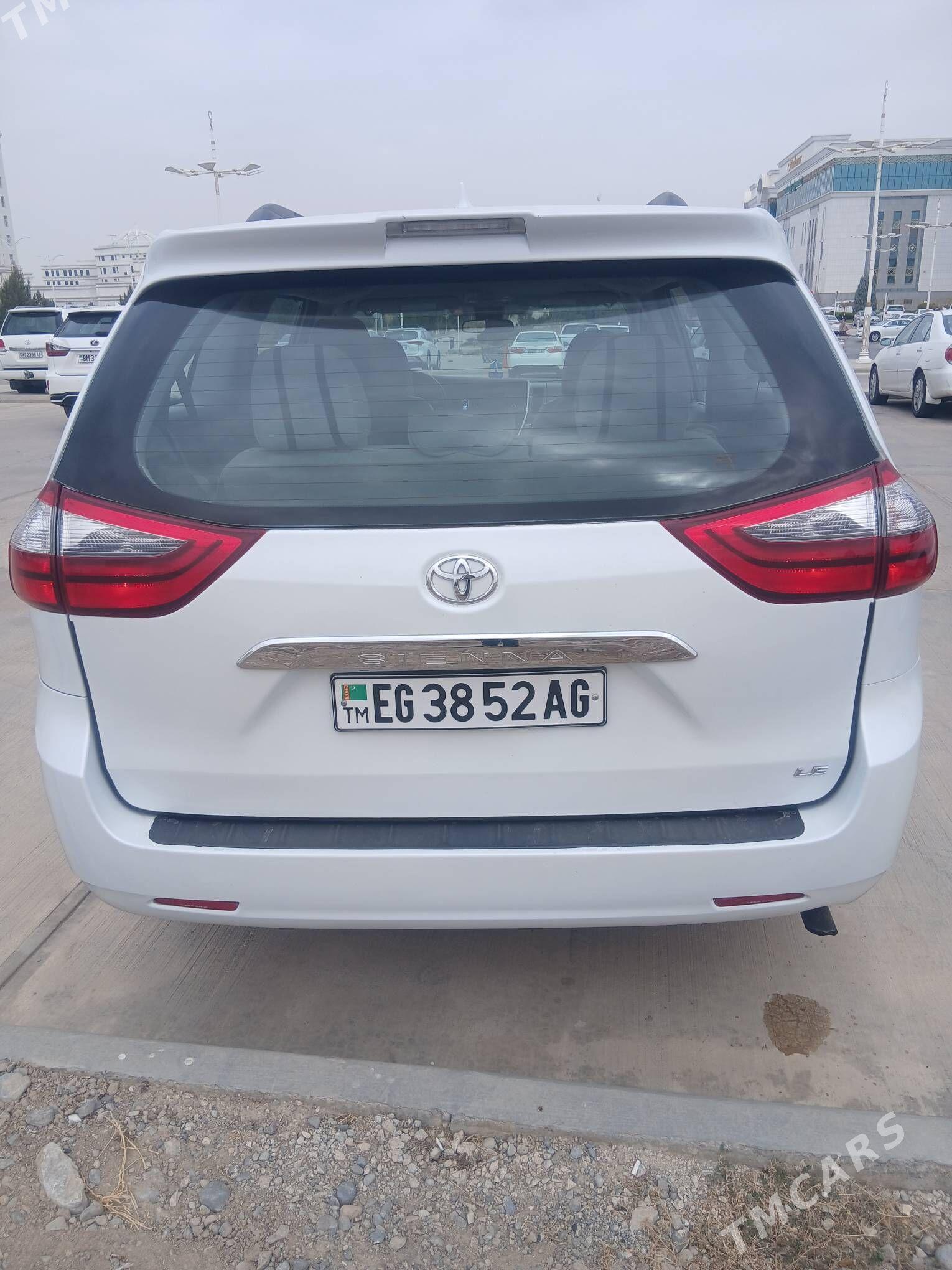 Toyota Sienna 2020 - 355 000 TMT - Мир 2 - img 3