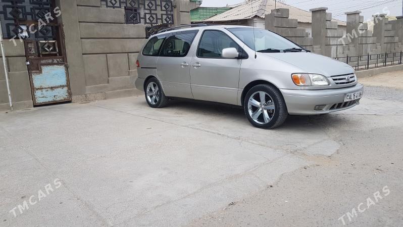 Toyota Sienna 2002 - 248 000 TMT - Ак-Бугдайский этрап - img 4