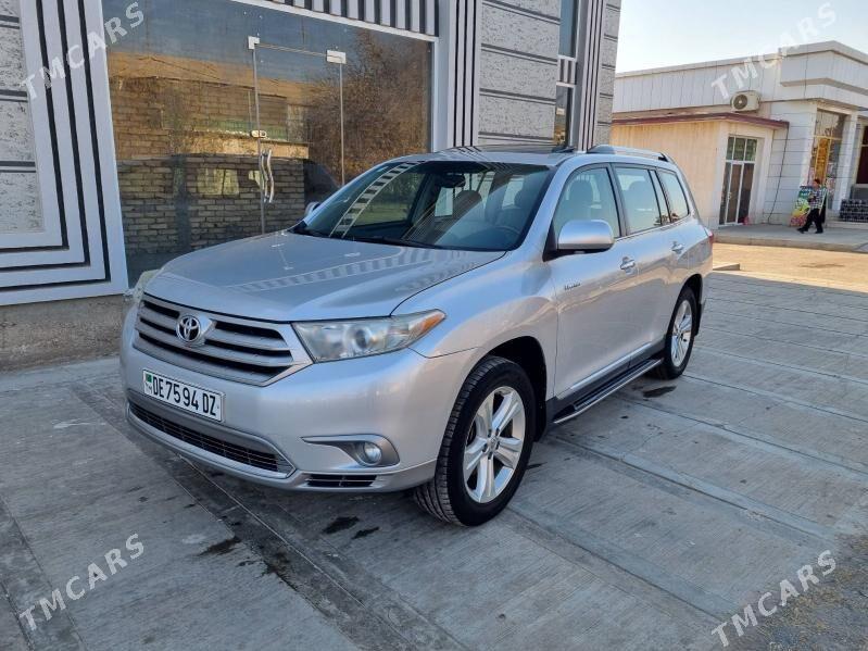 Toyota Highlander 2011 - 375 000 TMT - Гурбансолтан Едже - img 5