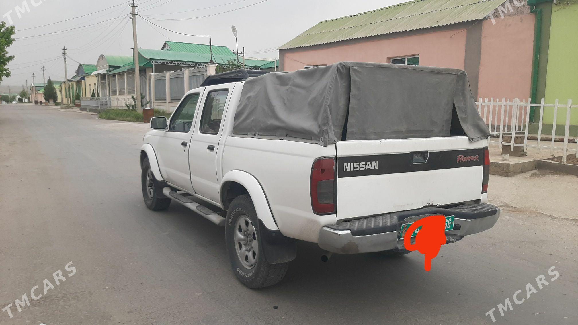 Nissan Frontier 2000 - 95 000 TMT - Багир - img 3