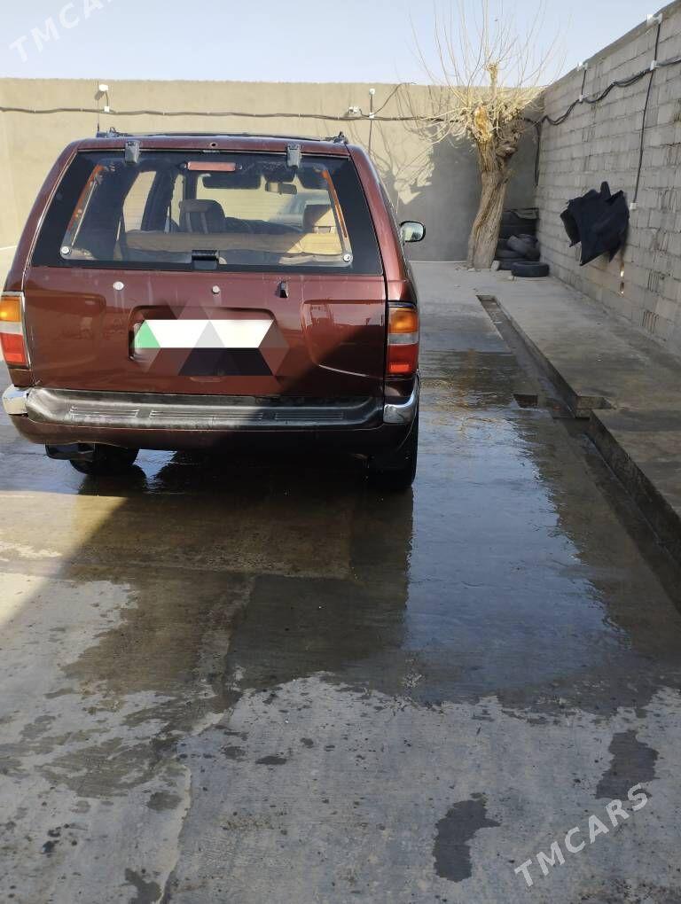 Nissan Pathfinder 1996 - 31 000 TMT - Серахс - img 4