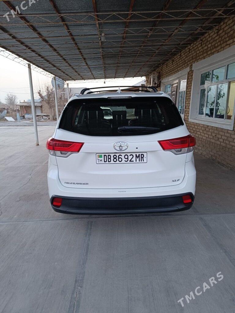 Toyota Highlander 2016 - 337 000 TMT - Baýramaly - img 4