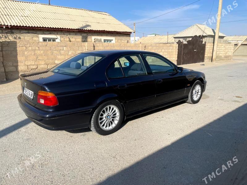 BMW 528 2000 - 100 000 TMT - Гумдаг - img 4