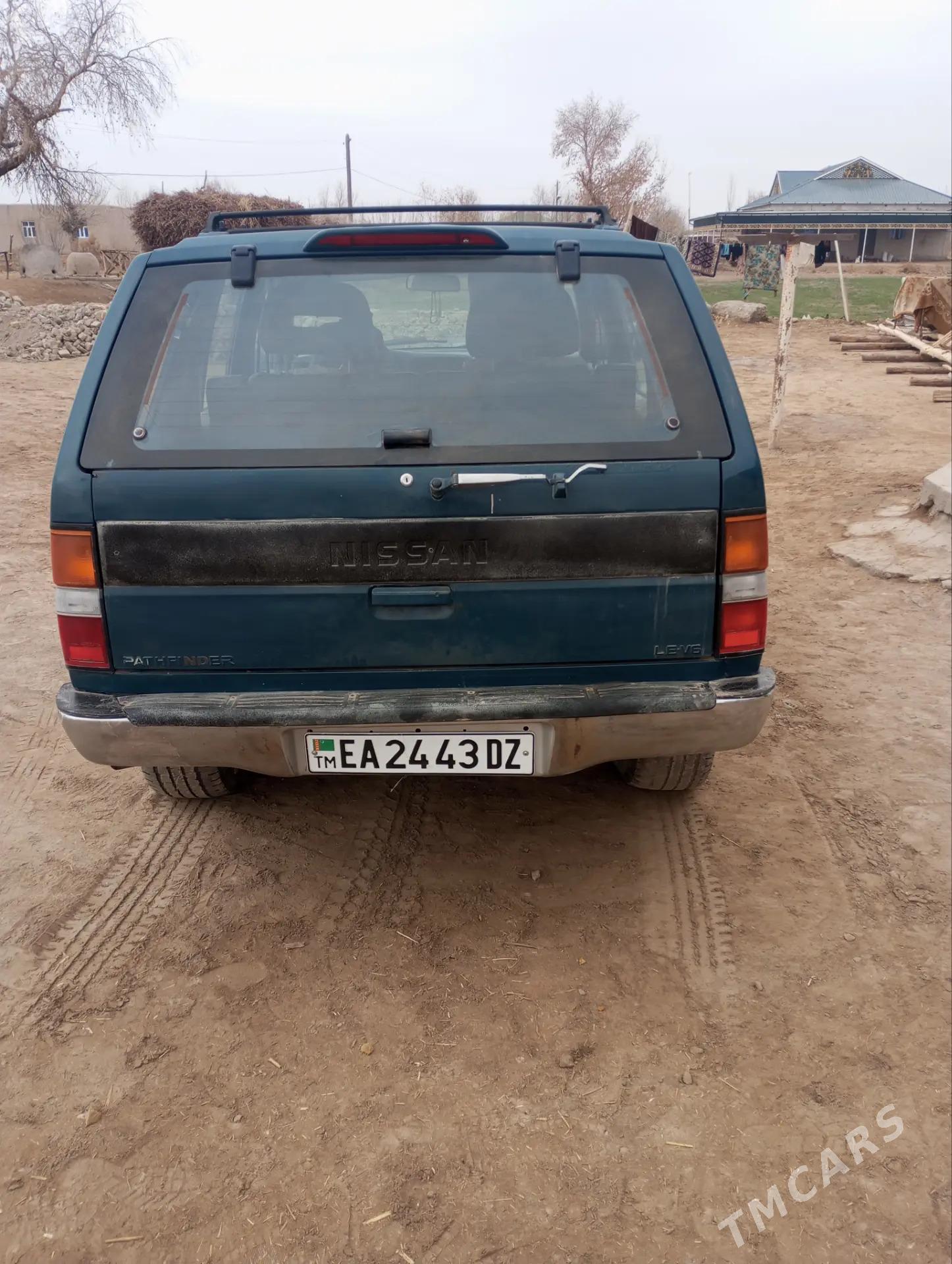 Nissan Pathfinder 1994 - 60 000 TMT - етр. Туркменбаши - img 4