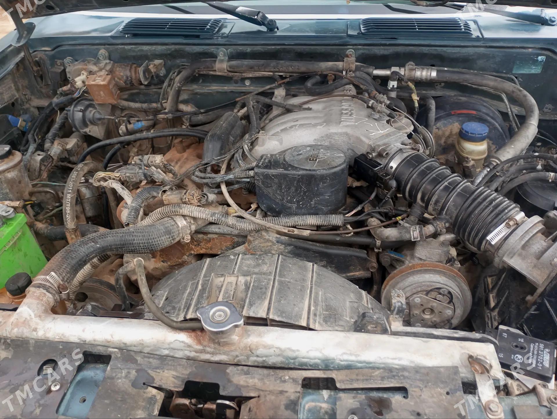 Nissan Pathfinder 1994 - 60 000 TMT - етр. Туркменбаши - img 2