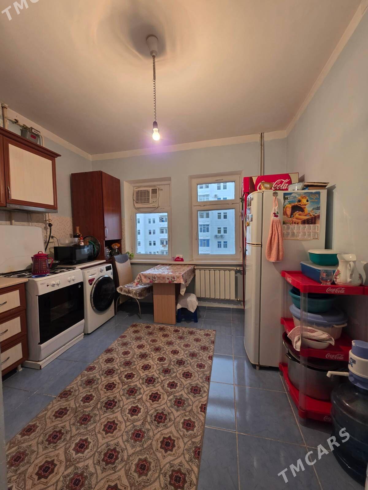 Mir 7/3 4 etaz 4 kom 110m² - Ашхабад - img 1