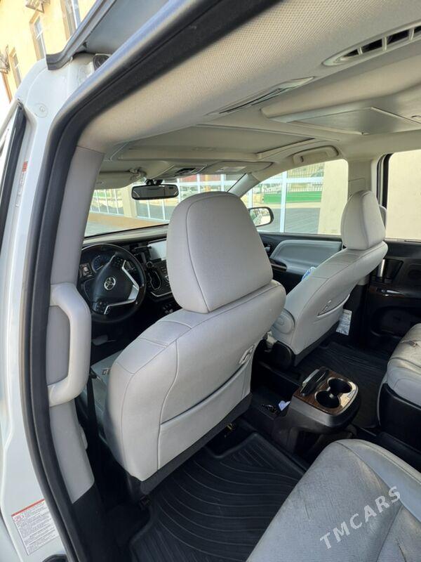 Toyota Sienna 2017 - 410 000 TMT - Бахарден - img 9