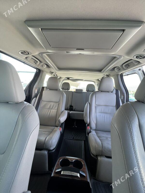 Toyota Sienna 2017 - 410 000 TMT - Бахарден - img 6