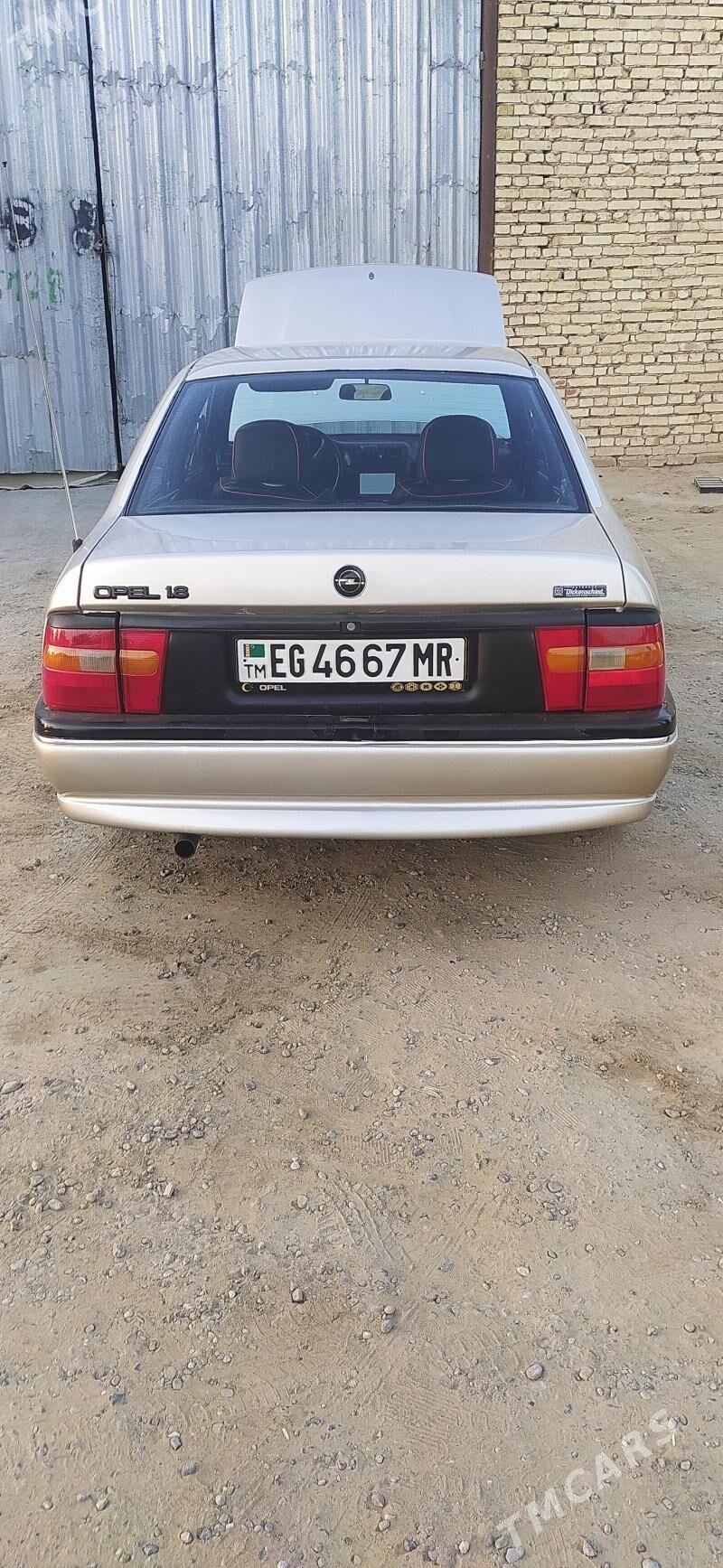 Opel Vectra 1993 - 39 000 TMT - Мары - img 4