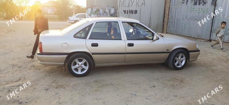 Opel Vectra 1993 - 39 000 TMT - Мары - img 3