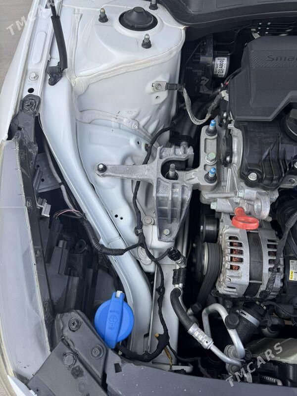 Hyundai Elantra 2021 - 250 000 TMT - Арзув - img 10