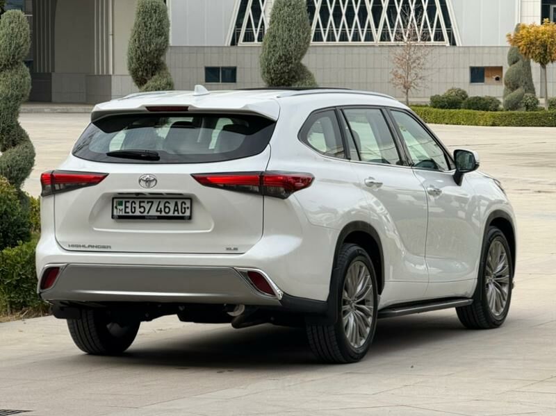 Toyota Highlander 2021 - 520 000 TMT - Aşgabat - img 6
