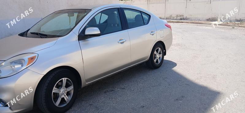 Nissan Versa 2012 - 110 000 TMT - Мары - img 3