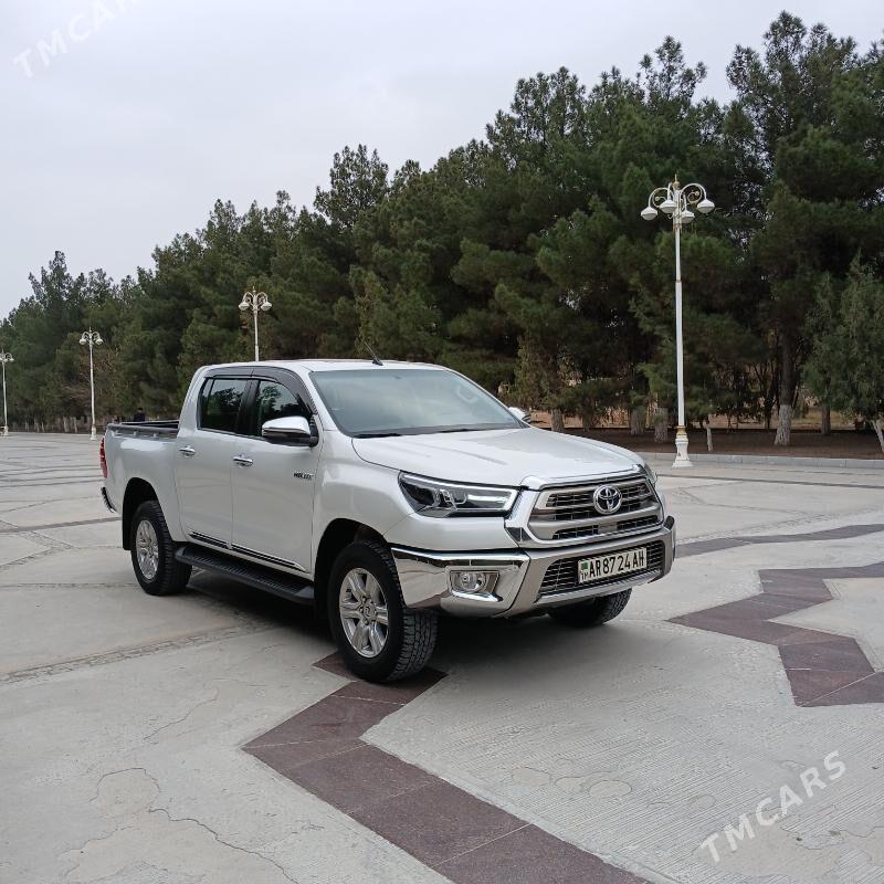 Toyota Hilux 2023 - 575 000 TMT - Гёкдепе - img 6