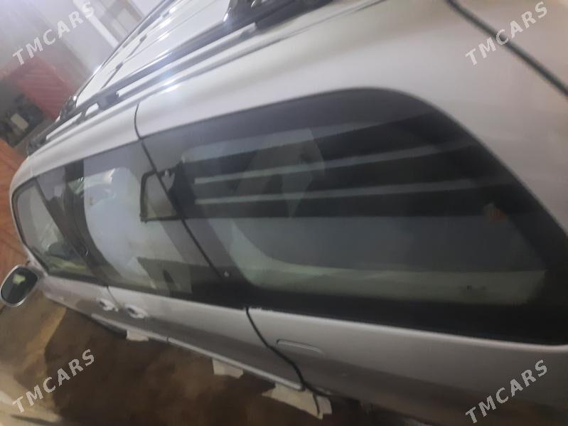 Kia Carnival 2001 - 70 000 TMT - Кёнеургенч - img 3