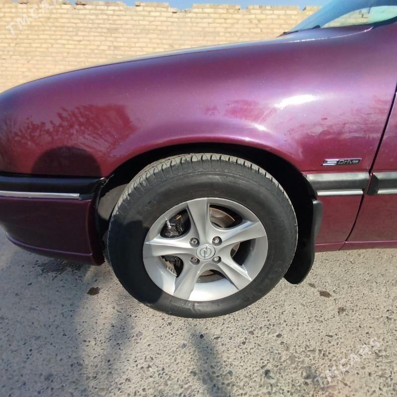 Opel Vectra 1993 - 39 000 TMT - Мары - img 4