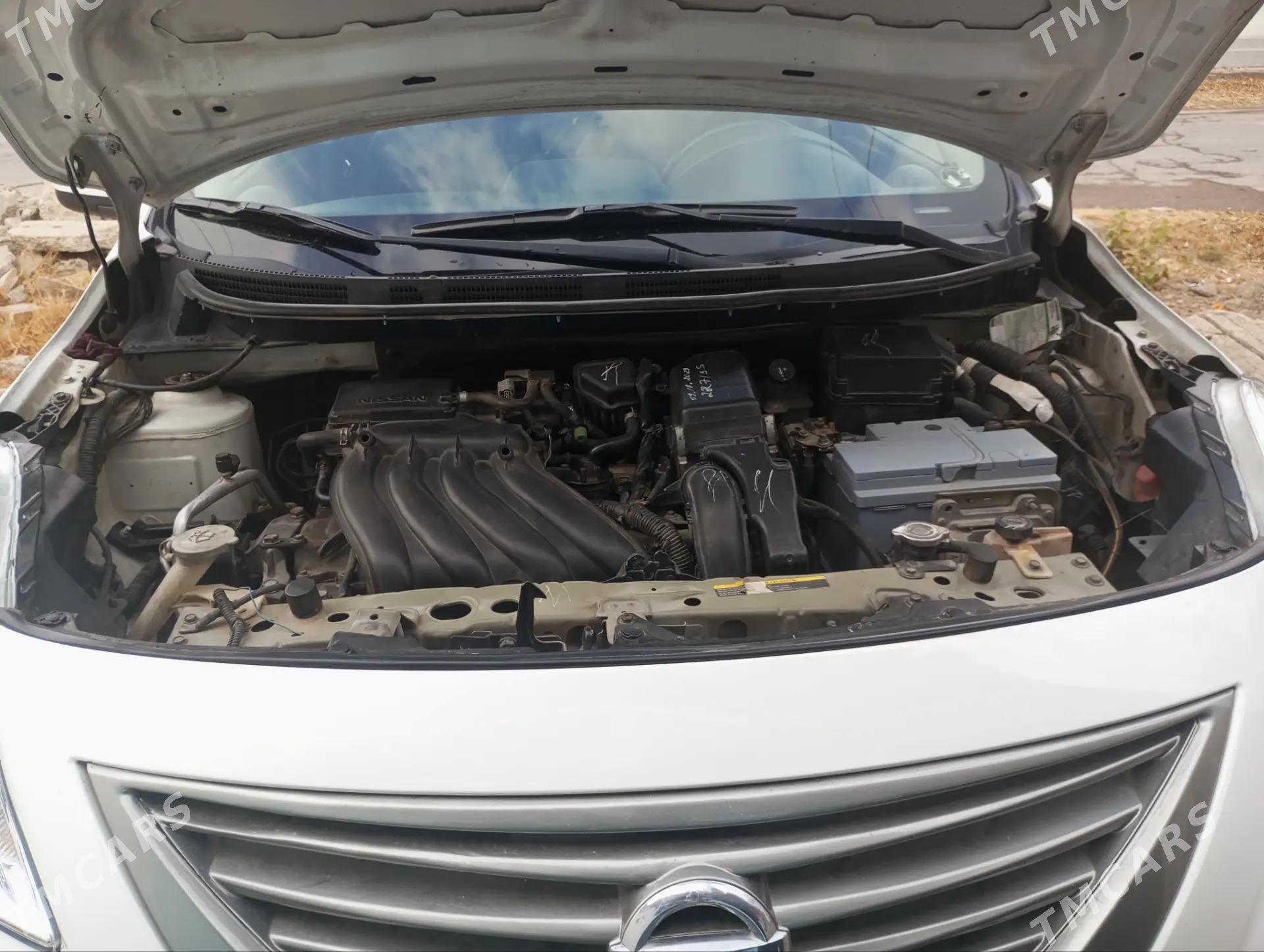 Nissan Versa 2012 - 130 000 TMT - Türkmenabat - img 3