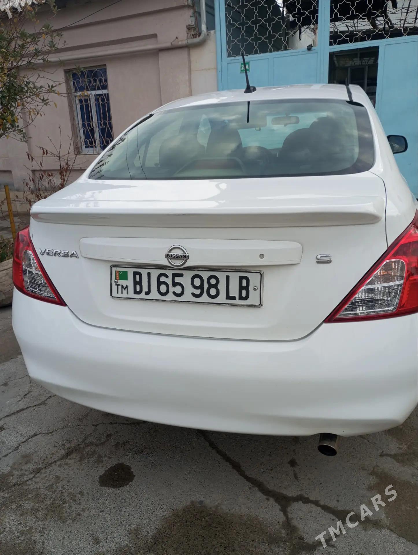 Nissan Versa 2012 - 130 000 TMT - Türkmenabat - img 6