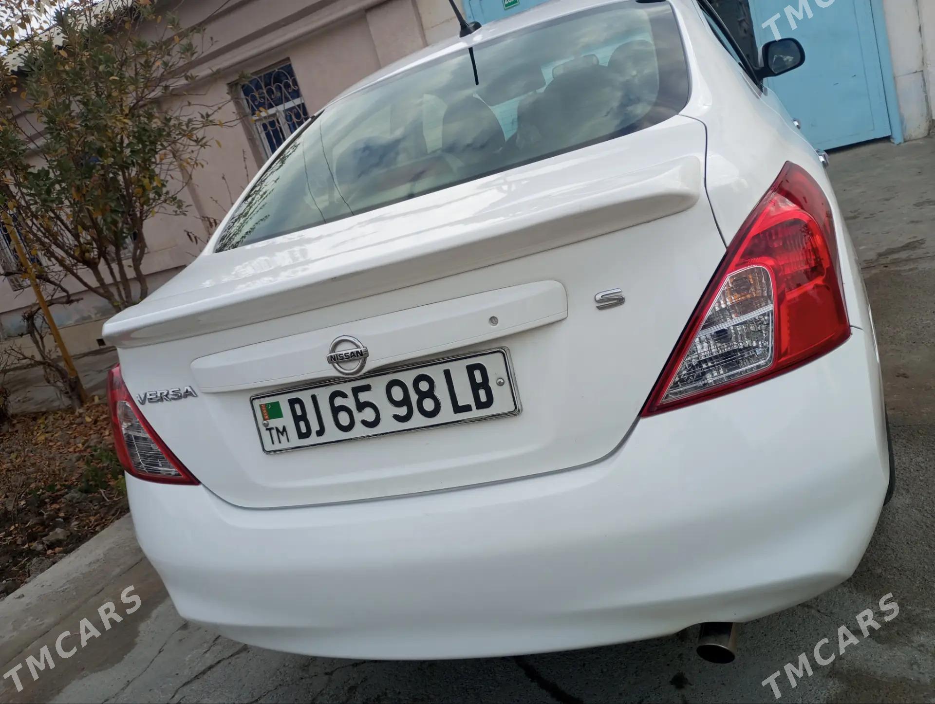 Nissan Versa 2012 - 130 000 TMT - Türkmenabat - img 5