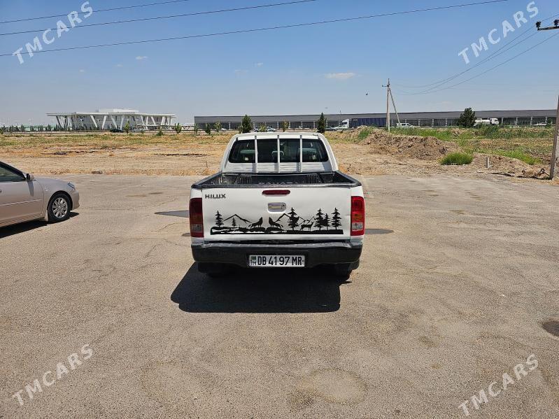 Toyota Hilux 2009 - 210 000 TMT - Мары - img 3