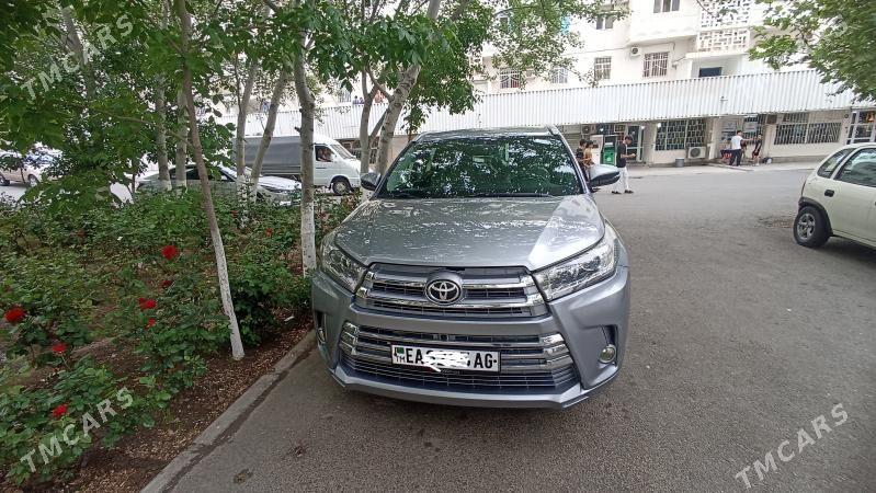 Toyota Highlander 2017 - 420 000 TMT - Türkmenbaşy şaýoly - img 2