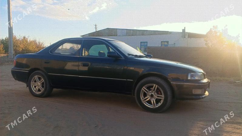 Toyota Vista 1995 - 44 000 TMT - Darganata - img 3