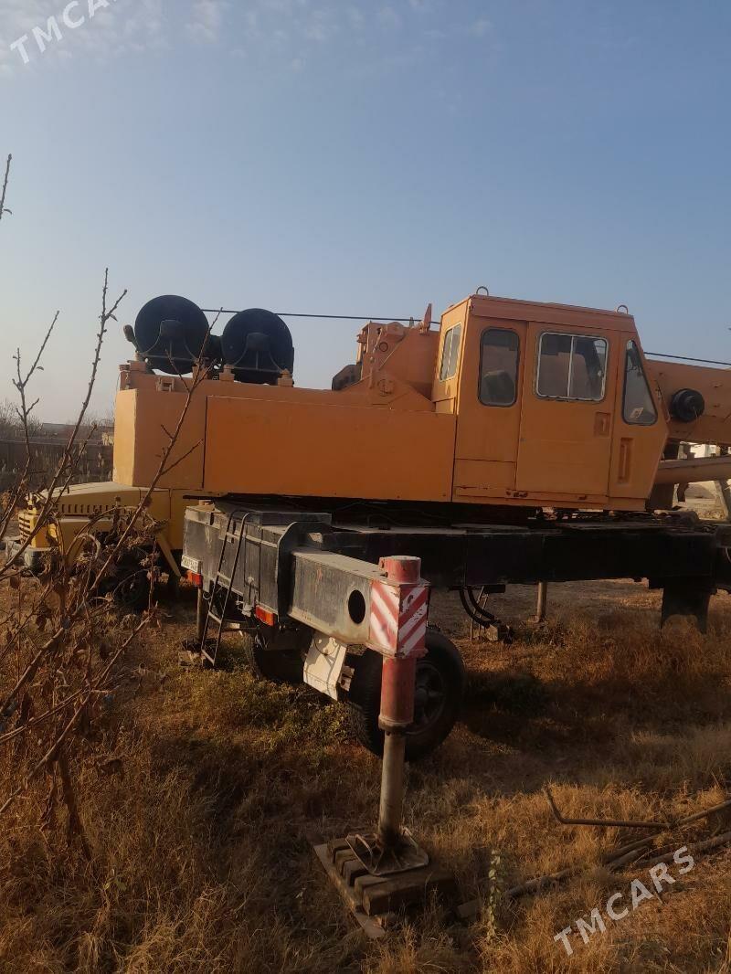 Tadano Faun Atf 60-4 1990 - 200 000 TMT - Шабатский этрап - img 2