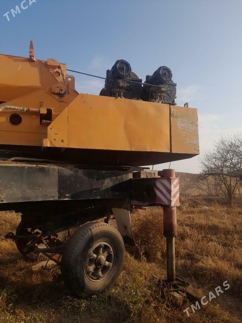 Tadano Faun Atf 60-4 1990 - 200 000 TMT - Шабатский этрап - img 4