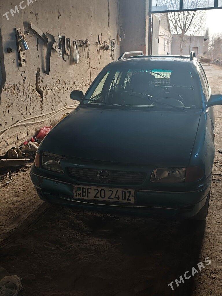 Opel Antara 1995 - 40 000 TMT - Гурбансолтан Едже - img 4