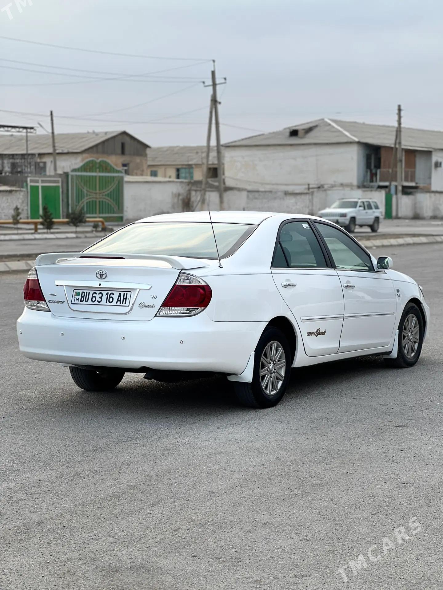Toyota Camry 2003 - 168 000 TMT - Кака - img 2