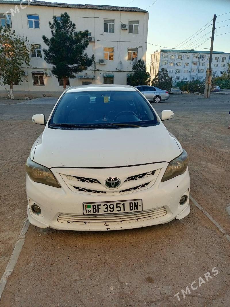 Toyota Corolla 2012 - 160 000 TMT - Туркменбаши - img 1
