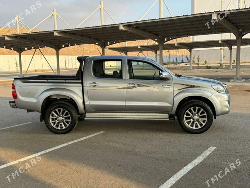 Toyota Hilux 2015 - 415 000 TMT - Туркменбаши - img 4