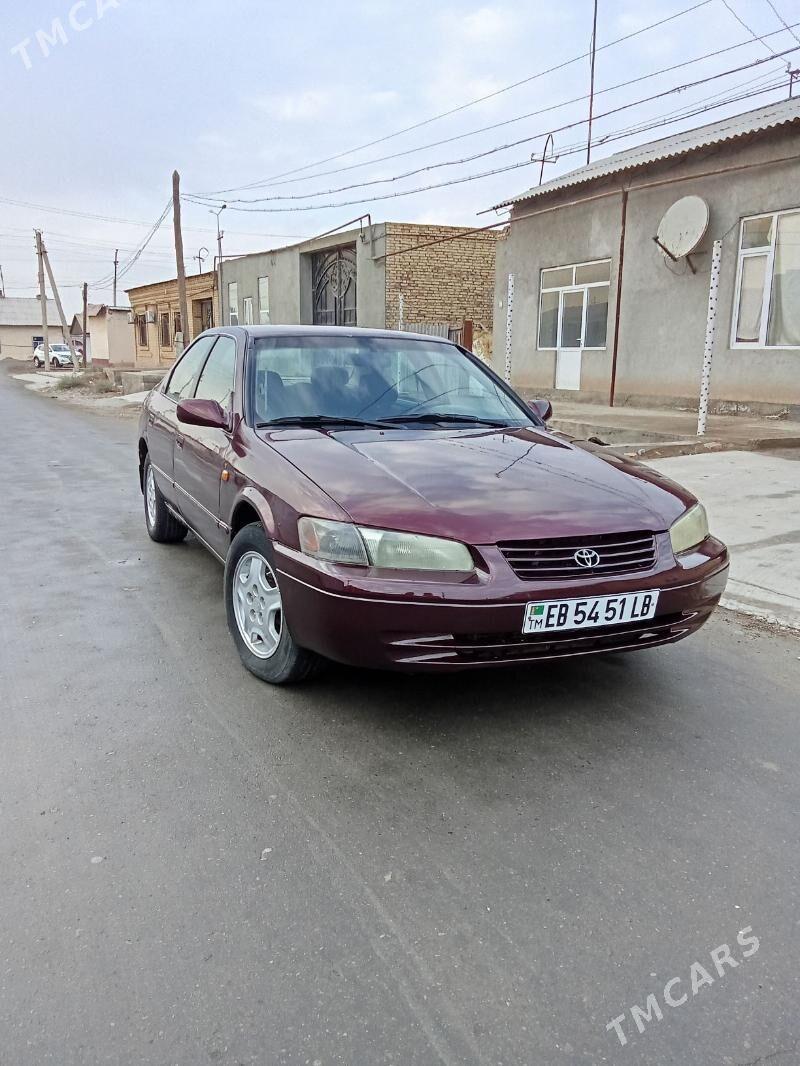 Toyota Camry 1998 - 110 000 TMT - Дянев - img 2