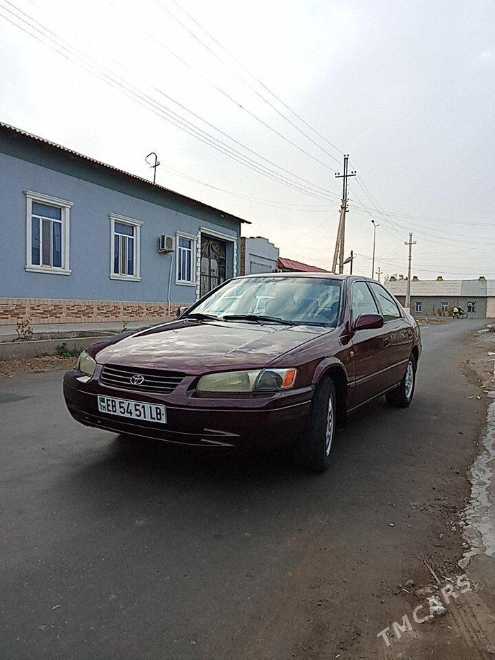 Toyota Camry 1998 - 110 000 TMT - Дянев - img 1