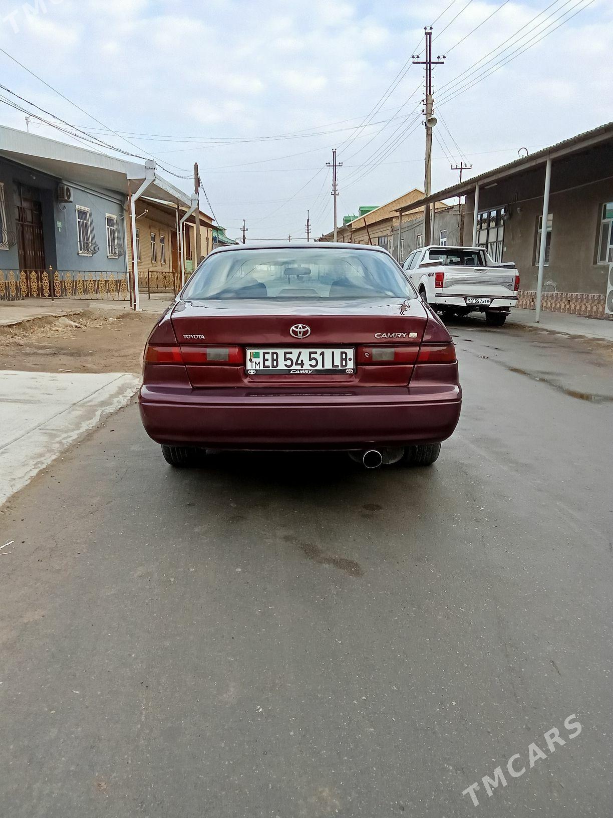 Toyota Camry 1998 - 110 000 TMT - Дянев - img 4